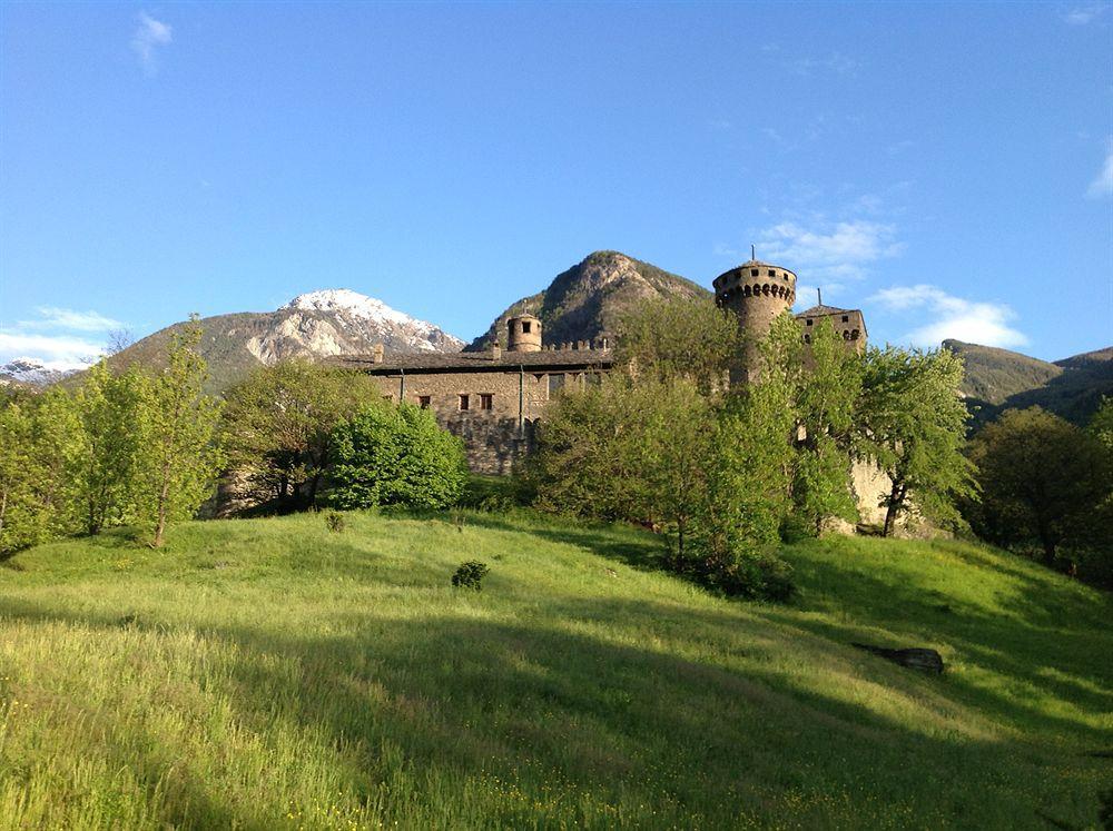 Hotel Comtes De Challant Albergo Etico Valle D'Aosta Фенис Экстерьер фото