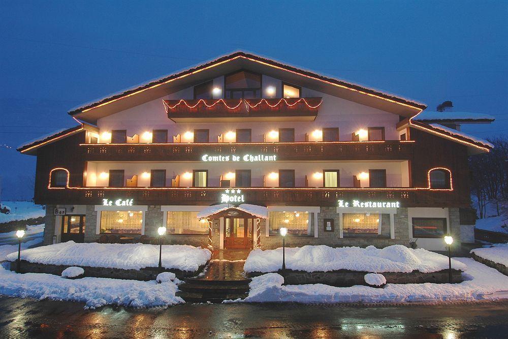 Hotel Comtes De Challant Albergo Etico Valle D'Aosta Фенис Экстерьер фото