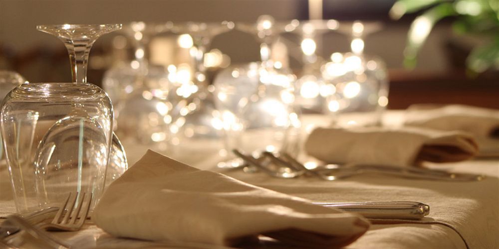Hotel Comtes De Challant Albergo Etico Valle D'Aosta Фенис Экстерьер фото